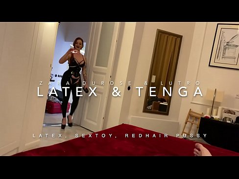 ❤️ Sister wamutu wofiyira atavala chovala cha latex chogwidwa ndi mchimwene wake wopeza Zolaula pa ny.hentai-id.ru ❌